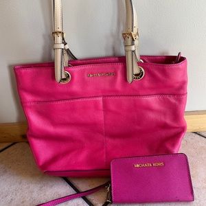 Michael Kors bag/ wallet